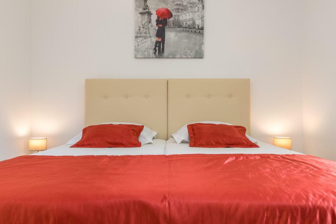 Apartment Marcela With Private Parking Split Exterior photo